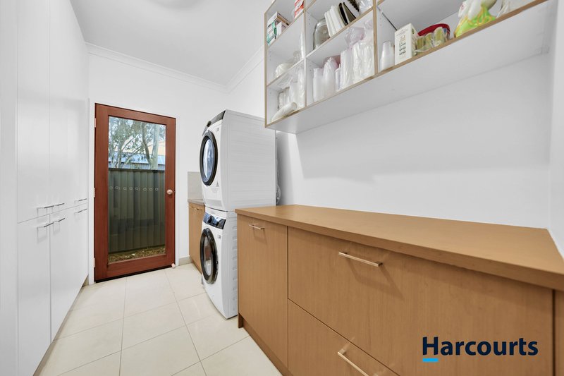 Photo - 7 Kilmarnock Way, Clyde North VIC 3978 - Image 16