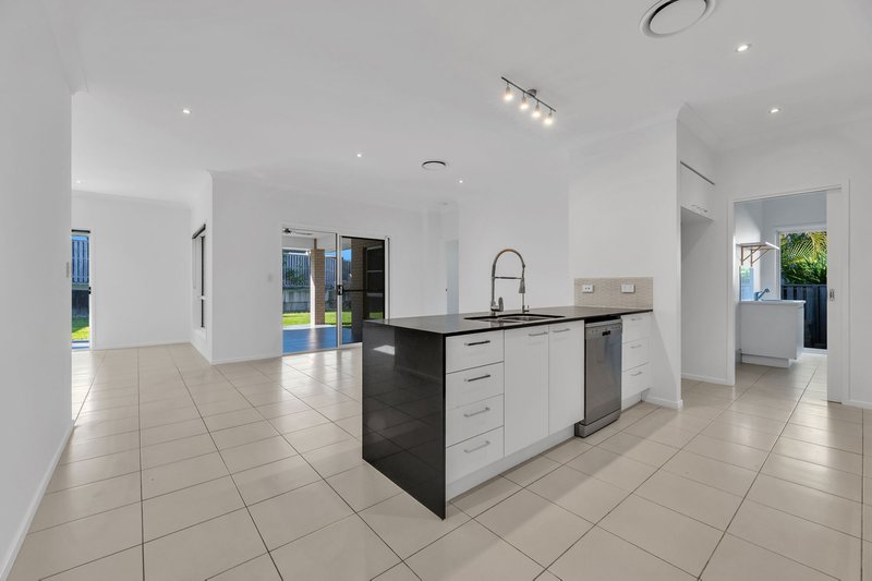 Photo - 7 Kimberley Creek Road, Upper Coomera QLD 4209 - Image 7