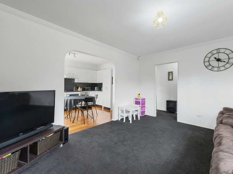 Photo - 7 Kinarra Crescent, Chigwell TAS 7011 - Image 3