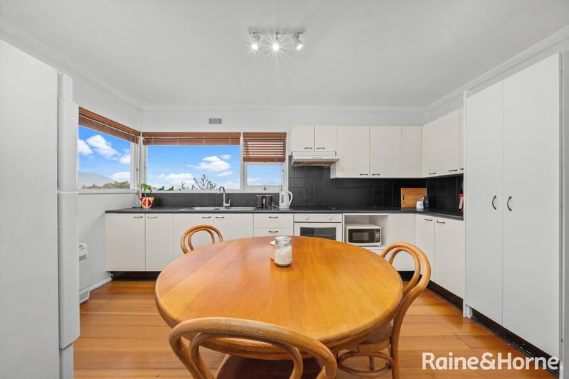 Photo - 7 Kinarra Crescent, Chigwell TAS 7011 - Image 5