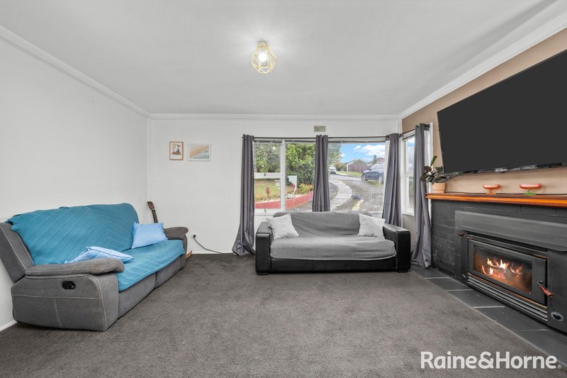 Photo - 7 Kinarra Crescent, Chigwell TAS 7011 - Image 9