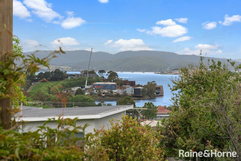 Photo - 7 Kinarra Crescent, Chigwell TAS 7011 - Image 16