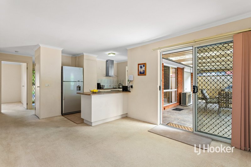 Photo - 7 Kingfisher Drive, Seabrook VIC 3028 - Image 3