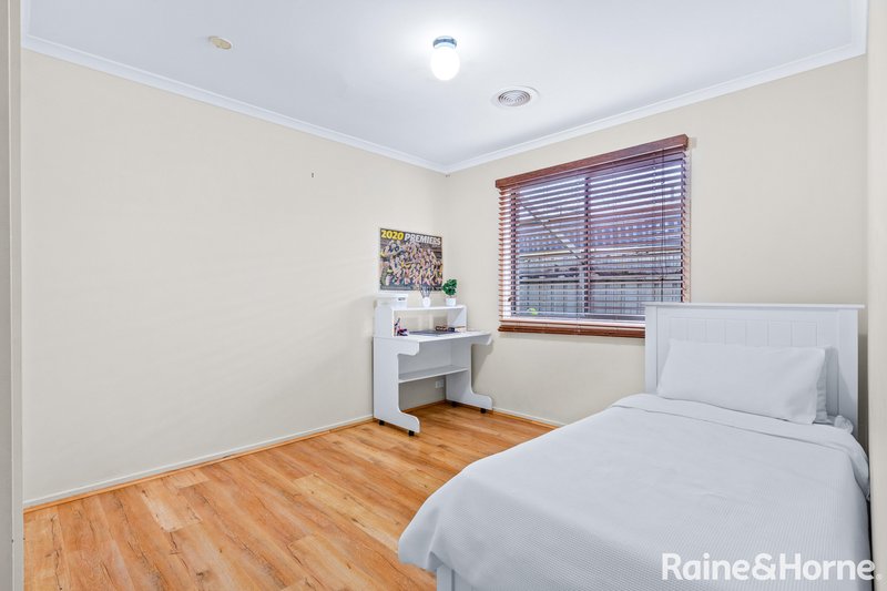 Photo - 7 Kingston Rule Street, Kurunjang VIC 3337 - Image 12