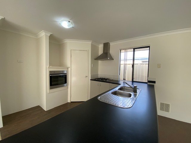 Photo - 7 Kinvara Way, Ridgewood WA 6030 - Image 2