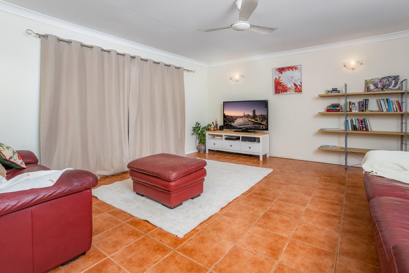 Photo - 7 Kirby Court, Rochedale South QLD 4123 - Image 9