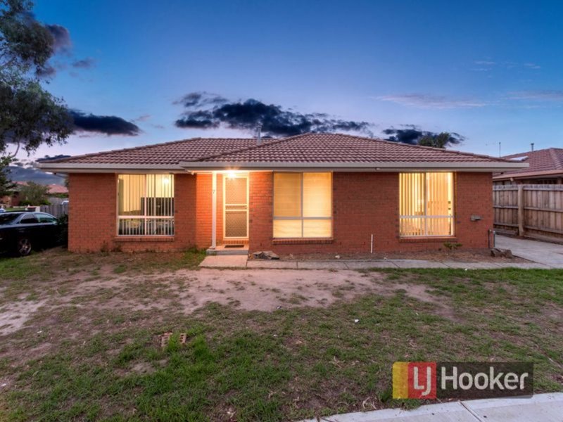 Photo - 7 Kirkwood Crescent, Hampton Park VIC 3976 - Image 9