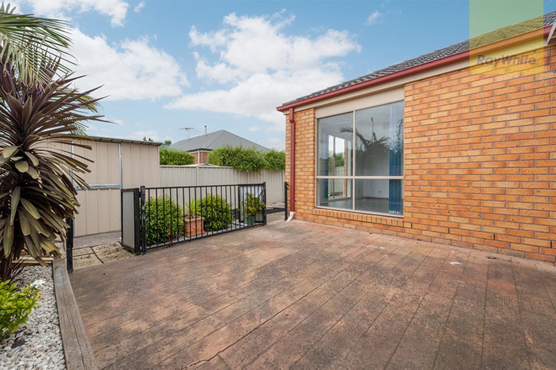 Photo - 7 Kirribilli Close, Craigieburn VIC 3064 - Image 11