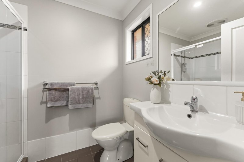 Photo - 7 Kite Crescent, Eagleby QLD 4207 - Image 12