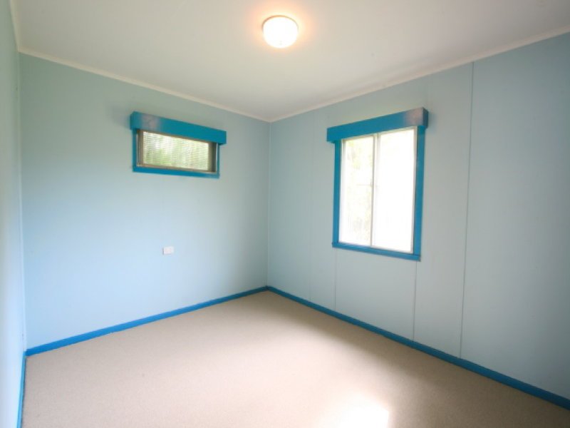 Photo - 7 Knights Terrace, Margate QLD 4019 - Image 6