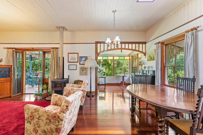 Photo - 7 Knoll Road, Tamborine Mountain QLD 4272 - Image 2