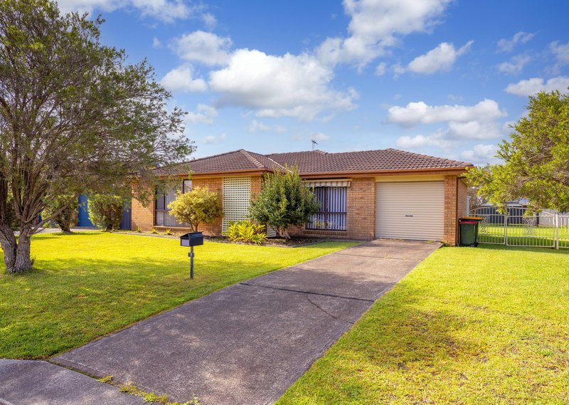 7 Kodi Close, Old Bar NSW 2430