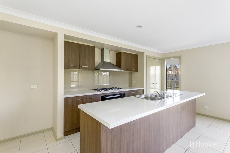 Photo - 7 Kosa Avenue, Sunshine West VIC 3020 - Image 2