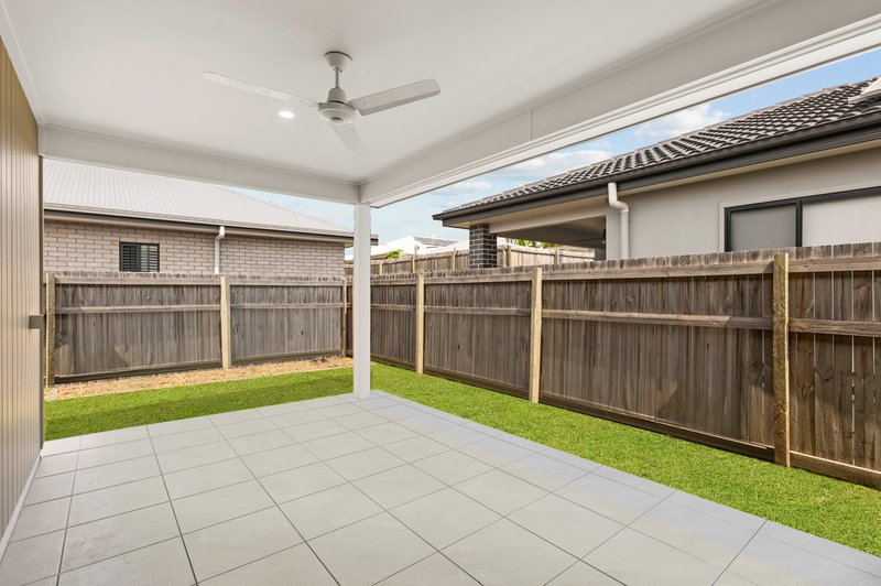 Photo - 7 Kuprin Street, Logan Reserve QLD 4133 - Image 10