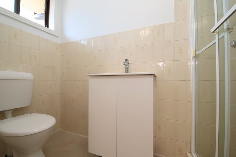 Photo - 7 Kurrajong Avenue, Georges Hall NSW 2198 - Image 8