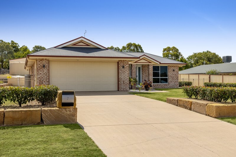 7 Kurrajong Court, Meringandan West QLD 4352