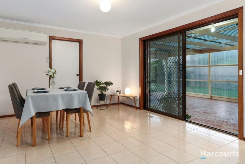 Photo - 7 Laanecoorie Drive, Lysterfield VIC 3156 - Image 3