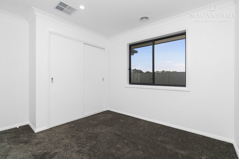 Photo - 7 Lacebark Drive, Forest Hill NSW 2651 - Image 10