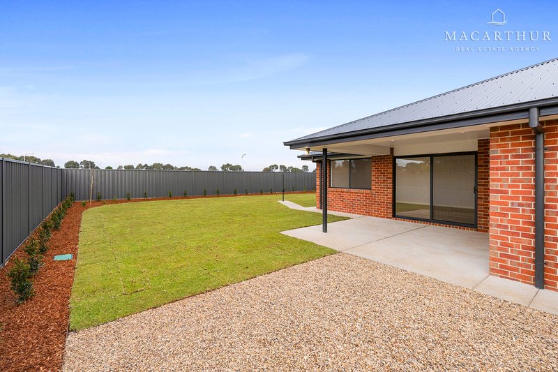 Photo - 7 Lacebark Drive, Forest Hill NSW 2651 - Image 14