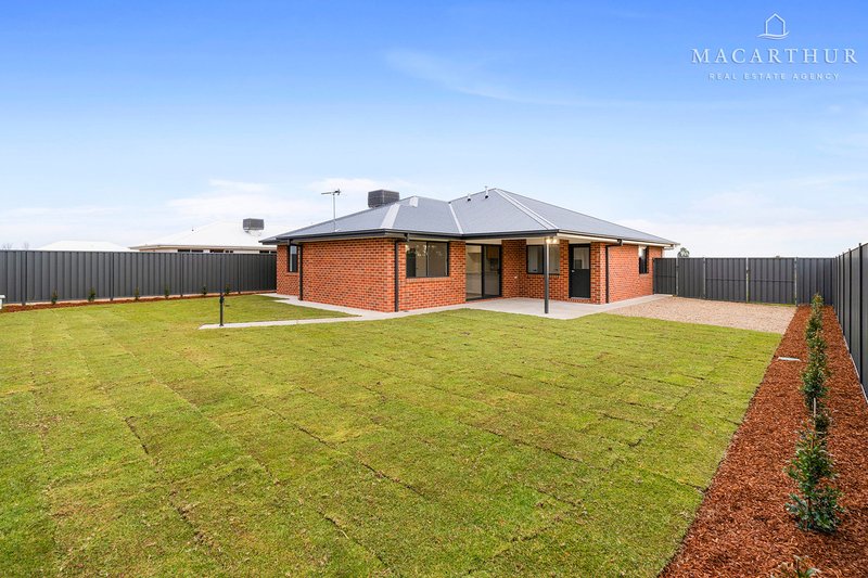 Photo - 7 Lacebark Drive, Forest Hill NSW 2651 - Image 15