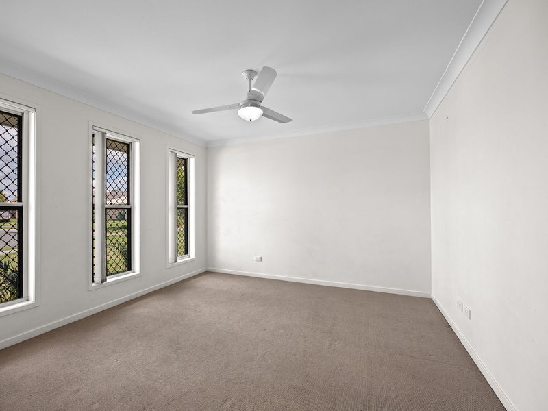 Photo - 7 Lacewing Street, Rosewood QLD 4340 - Image 3