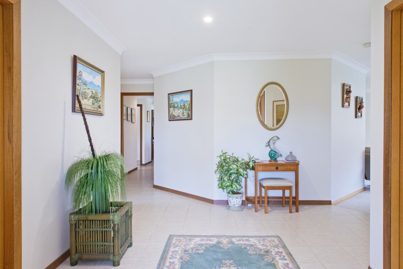 Photo - 7 Laguna Place, Port Macquarie NSW 2444 - Image 3