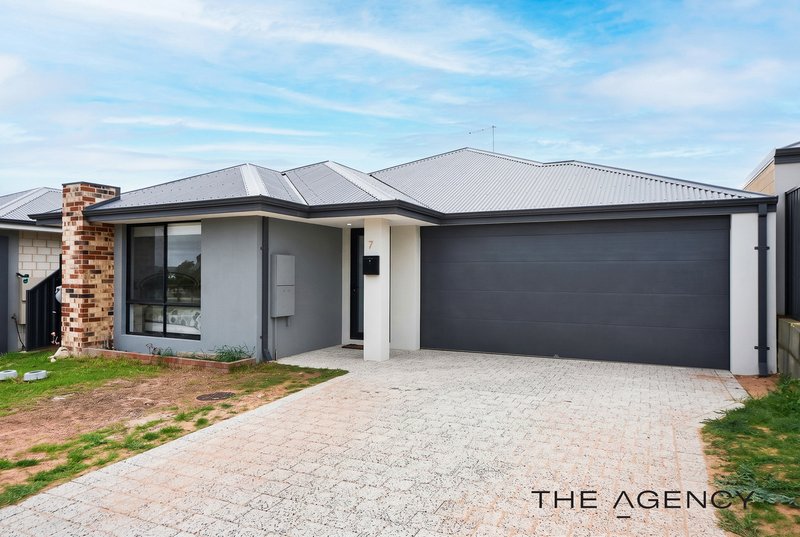 Photo - 7 Laidlaws Loop, Midvale WA 6056 - Image 3