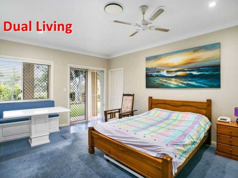 Photo - 7 Lakeview Drive, Carrara QLD 4211 - Image 12