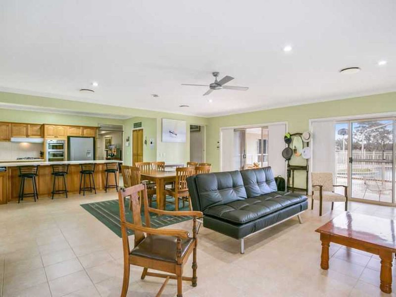 Photo - 7 Lakeview Drive, Carrara QLD 4211 - Image 13