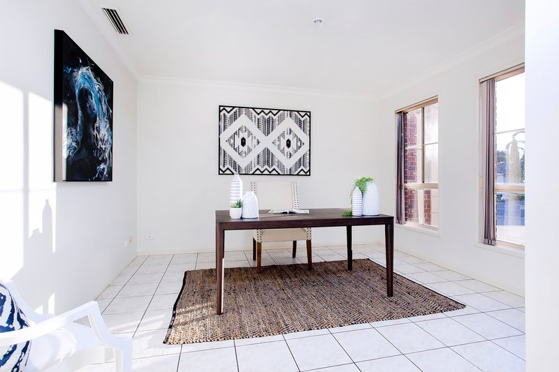 Photo - 7 Lakeview Drive, Parafield Gardens SA 5107 - Image 6