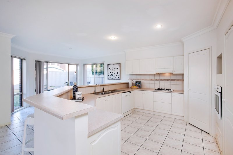 Photo - 7 Lakeview Drive, Parafield Gardens SA 5107 - Image 10