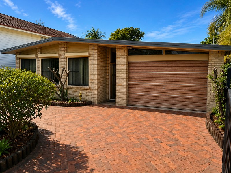 Photo - 7 Lalchere Street, Curl Curl NSW 2096 - Image 1