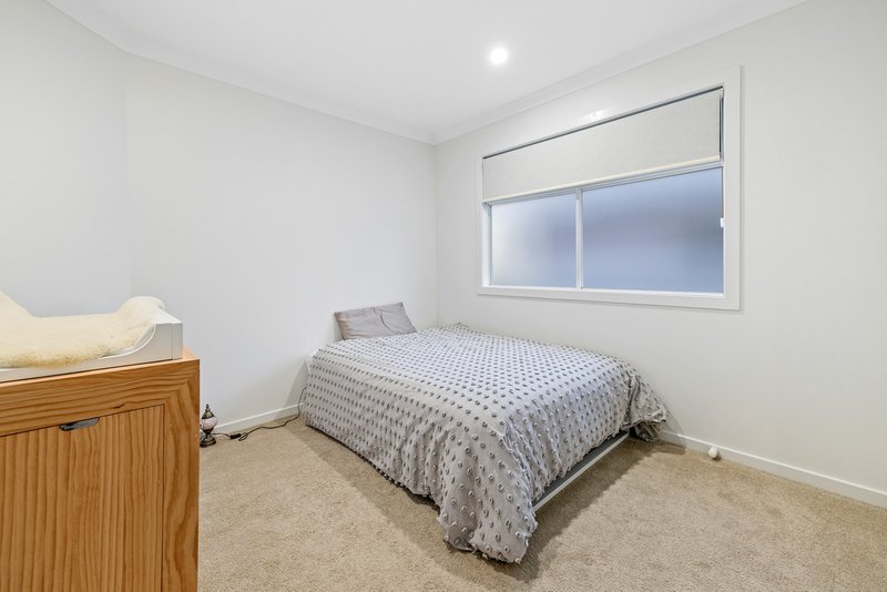 Photo - 7 Lancashire Drive, Werribee VIC 3030 - Image 14