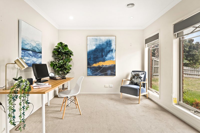 Photo - 7 Lancaster Way, Beaconsfield VIC 3807 - Image 8