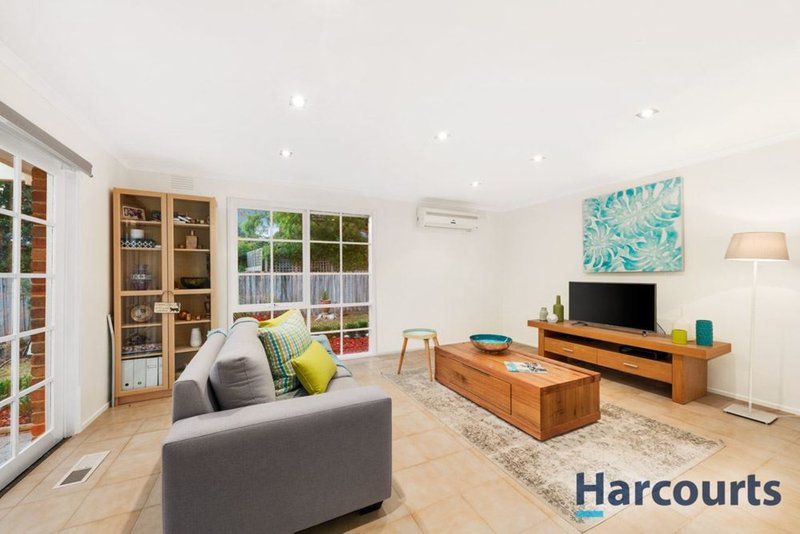 Photo - 7 Lancelot Close, Wantirna South VIC 3152 - Image 5