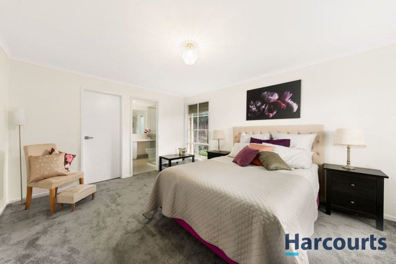 Photo - 7 Lancelot Close, Wantirna South VIC 3152 - Image 6