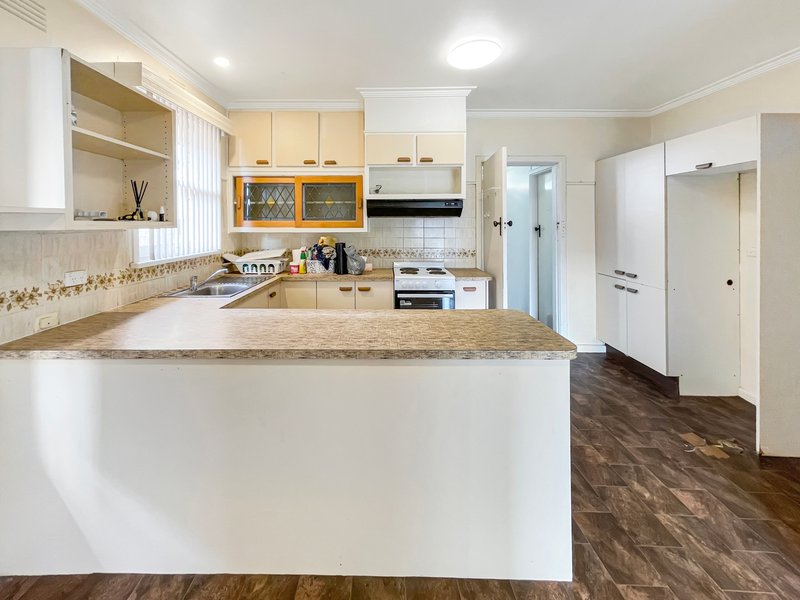 Photo - 7 Landy Ave , Highton VIC 3216 - Image 2
