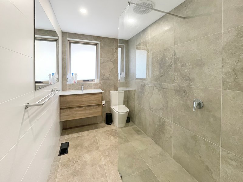 Photo - 7 Landy Ave , Highton VIC 3216 - Image 5