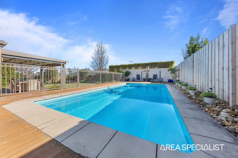 Photo - 7 Landy Circuit, Pakenham VIC 3810 - Image 4