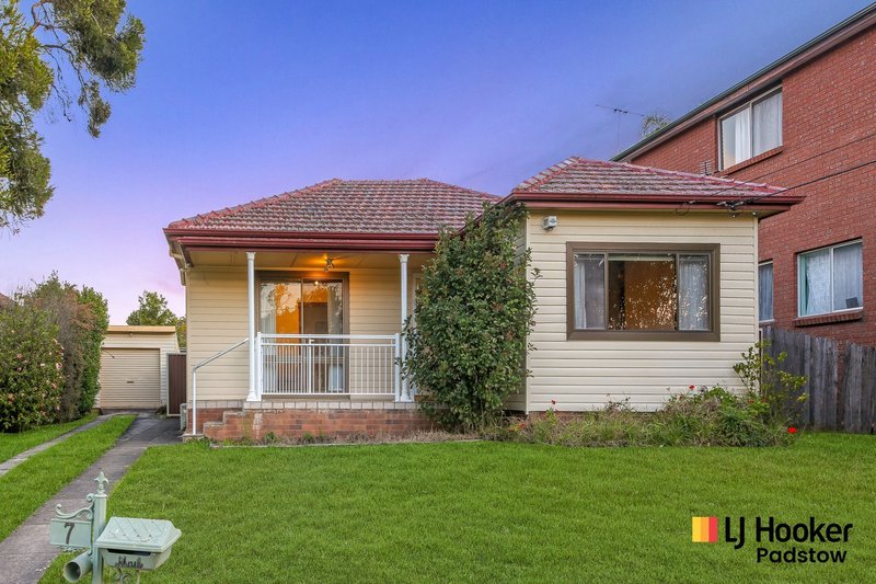 7 Langdale Avenue, Revesby NSW 2212