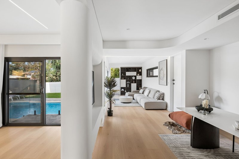Photo - 7 Langdon Road, Baulkham Hills NSW 2153 - Image 5
