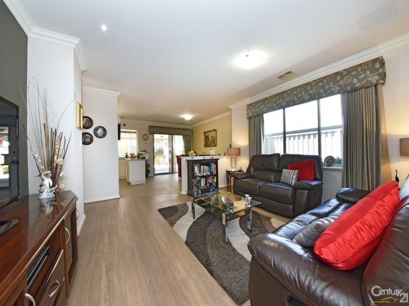 Photo - 7 Langston Drive, Yanchep WA 6035 - Image 5