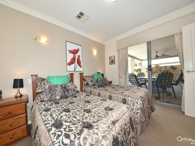 Photo - 7 Langston Drive, Yanchep WA 6035 - Image 18