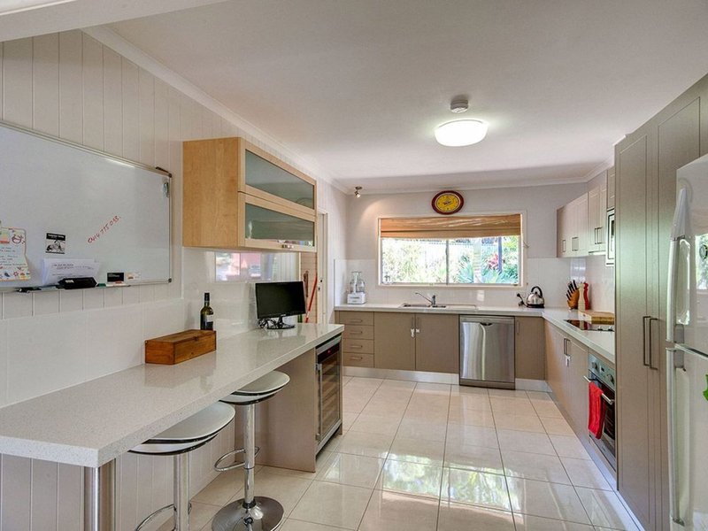 Photo - 7 Larcombe Street, Zillmere QLD 4034 - Image 7