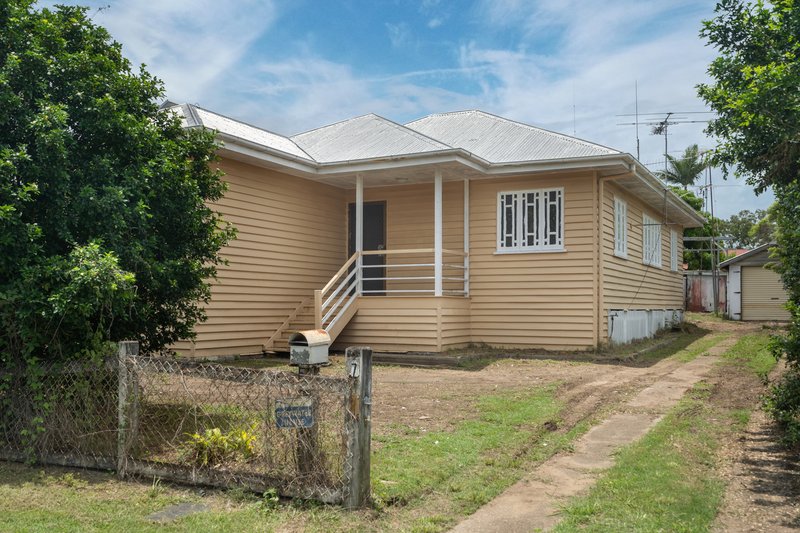 Photo - 7 Larsen Street, Leichhardt QLD 4305 - Image 1