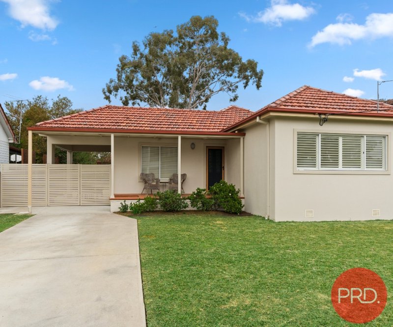 Photo - 7 Laundess Avenue, Panania NSW 2213 - Image 2