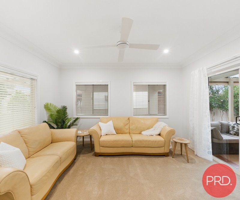 Photo - 7 Laundess Avenue, Panania NSW 2213 - Image 3