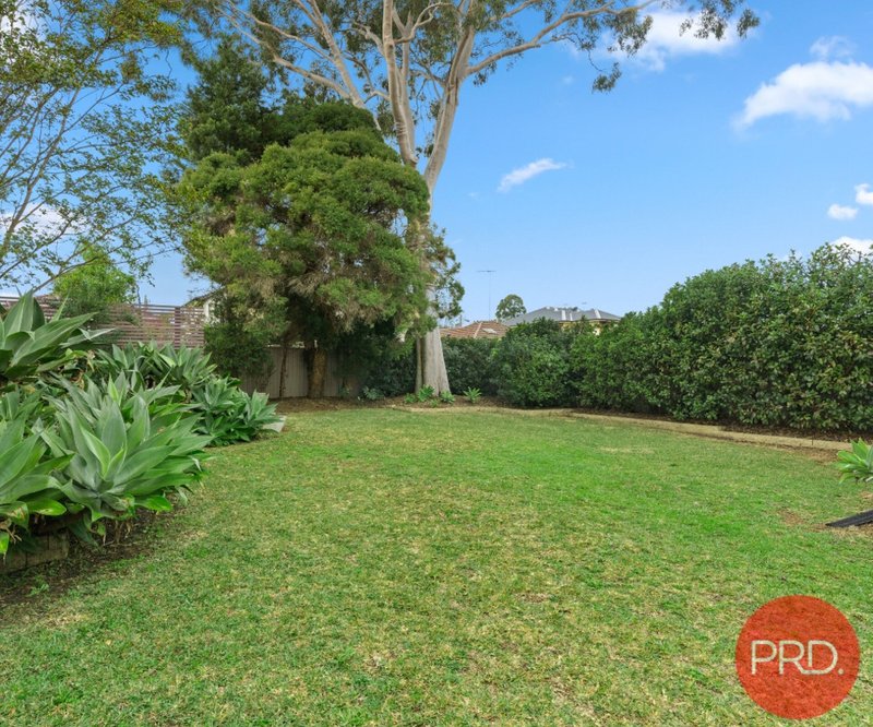 Photo - 7 Laundess Avenue, Panania NSW 2213 - Image 9