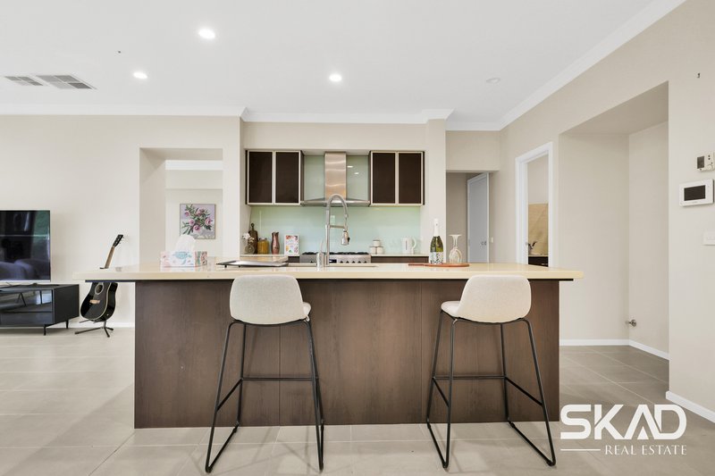 Photo - 7 Laurimar Boulevard, Doreen VIC 3754 - Image 8