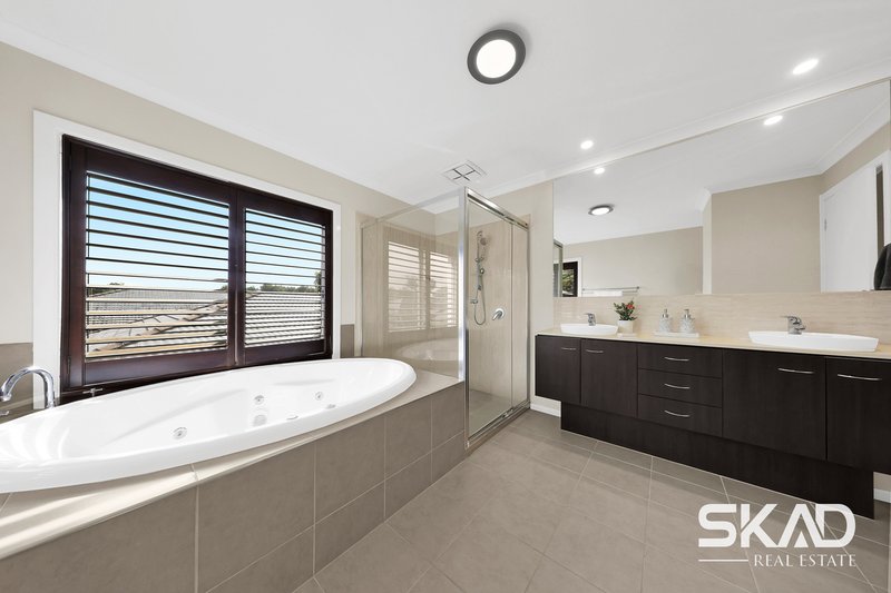 Photo - 7 Laurimar Boulevard, Doreen VIC 3754 - Image 16